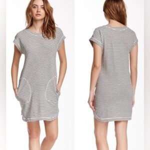 Max Studio Weekend Size Medium Striped Relaxed Short Sleeve tunic dress Pockets